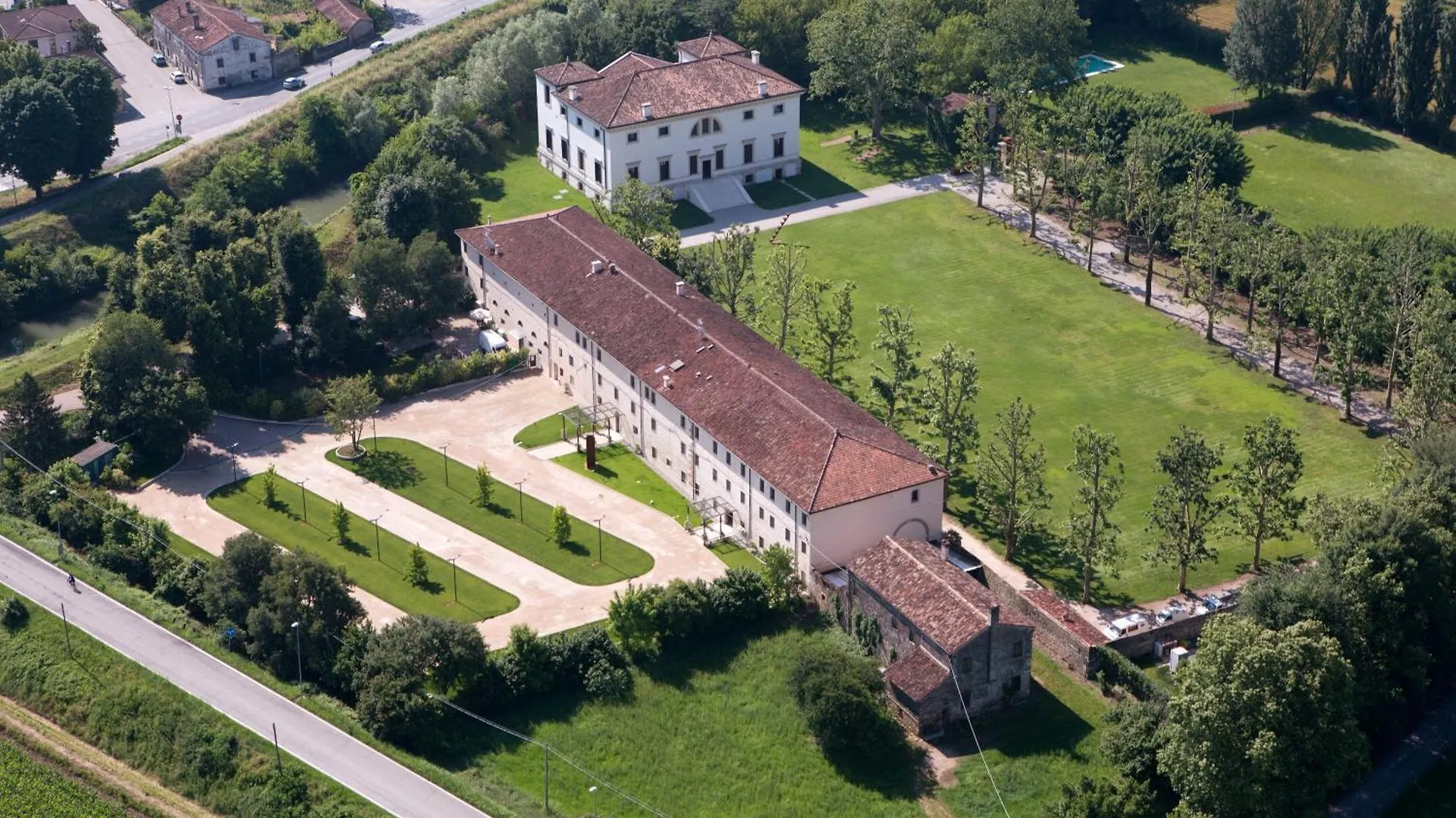 La Barchessa Di Villa Pisani Lonigo Hotel