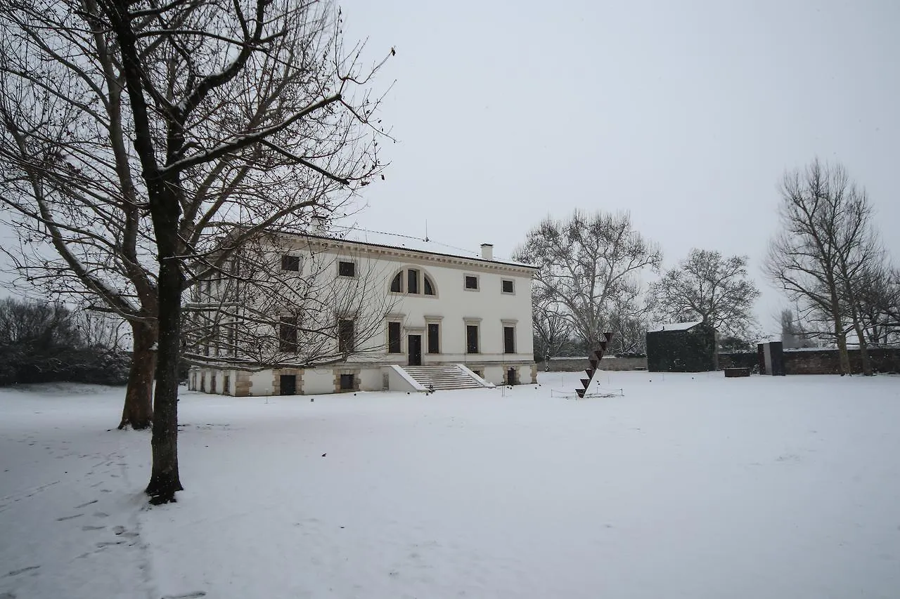La Barchessa Di Villa Pisani Lonigo Hotel